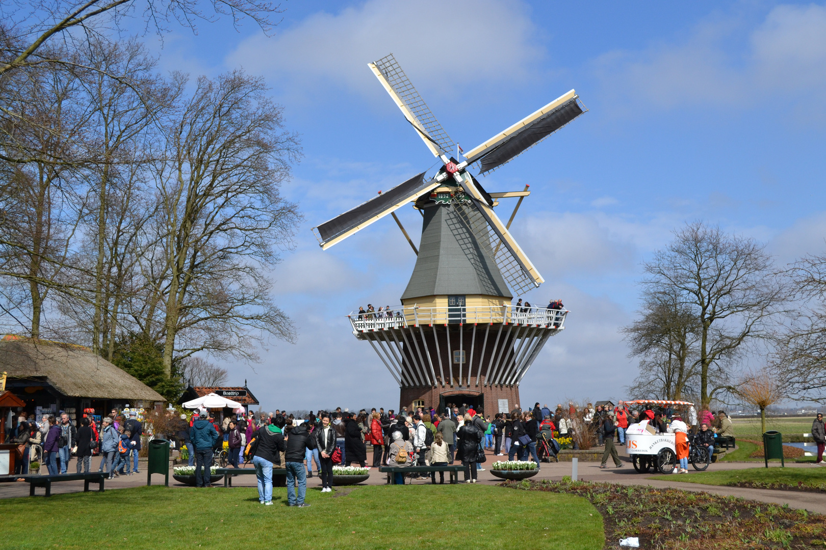 Windmühle im Keukenhof April 2013