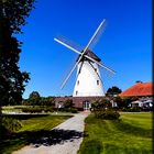 Windmühle im Sonnenlicht