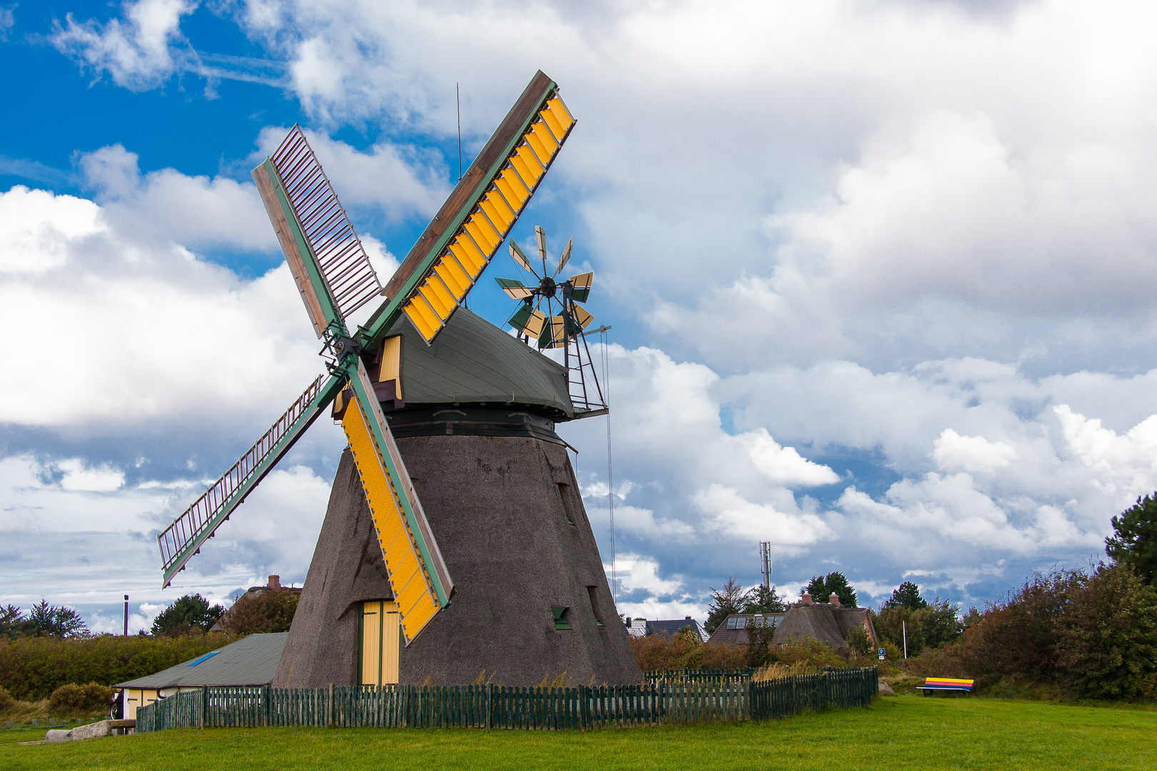 WIndmühle in Nebel auf Amrum