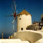 windmühle in oia - santorini