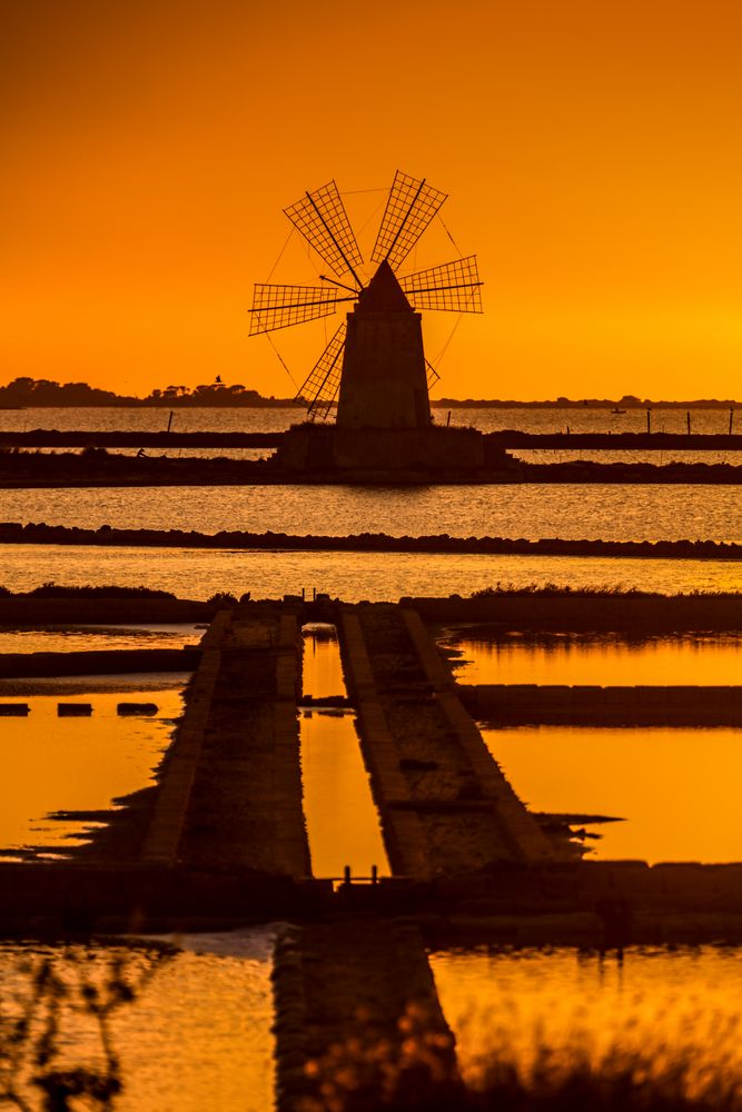 Windmühle in orange