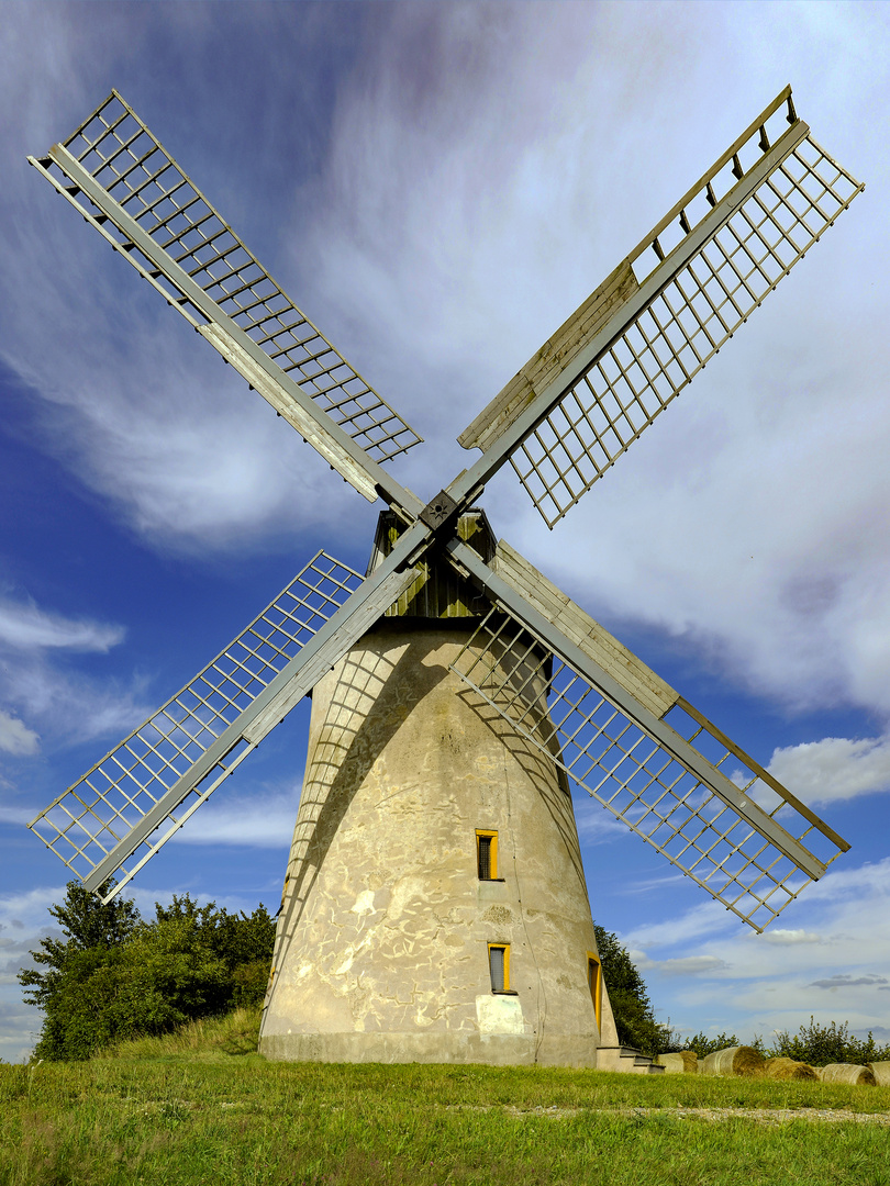 Windmühle in Ost/Westfalen/Lippe - 2009