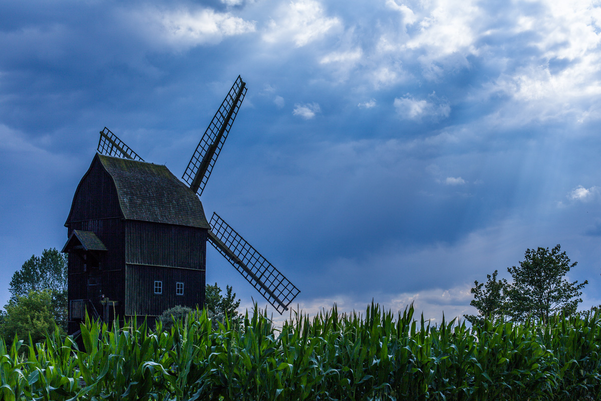 Windmühle kurz vor dem Sturm...