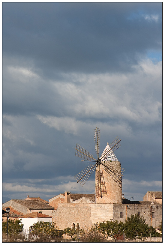 Windmühle vor dem Wetterumschwung