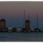 Windmühlen am Mandraki Hafen