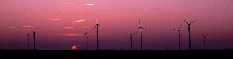 Windmühlen im Sonnenuntergang