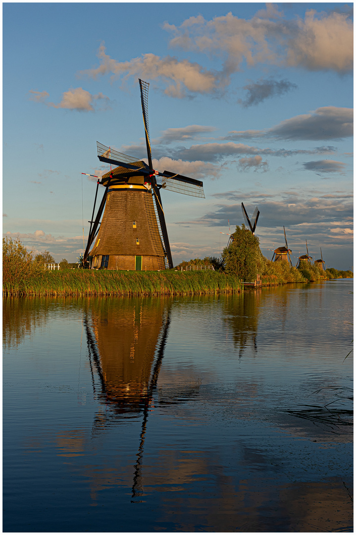 Windmühlen in Reih und Glied !