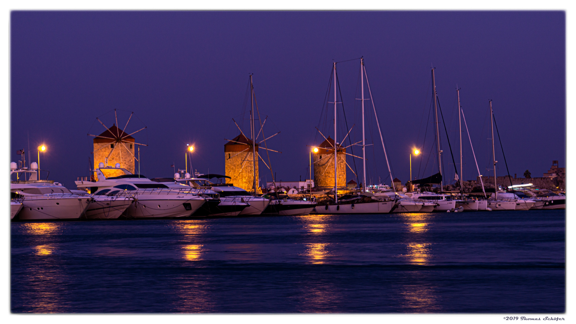 Windmühlen Mandraki Hafen Rhodos Stadt