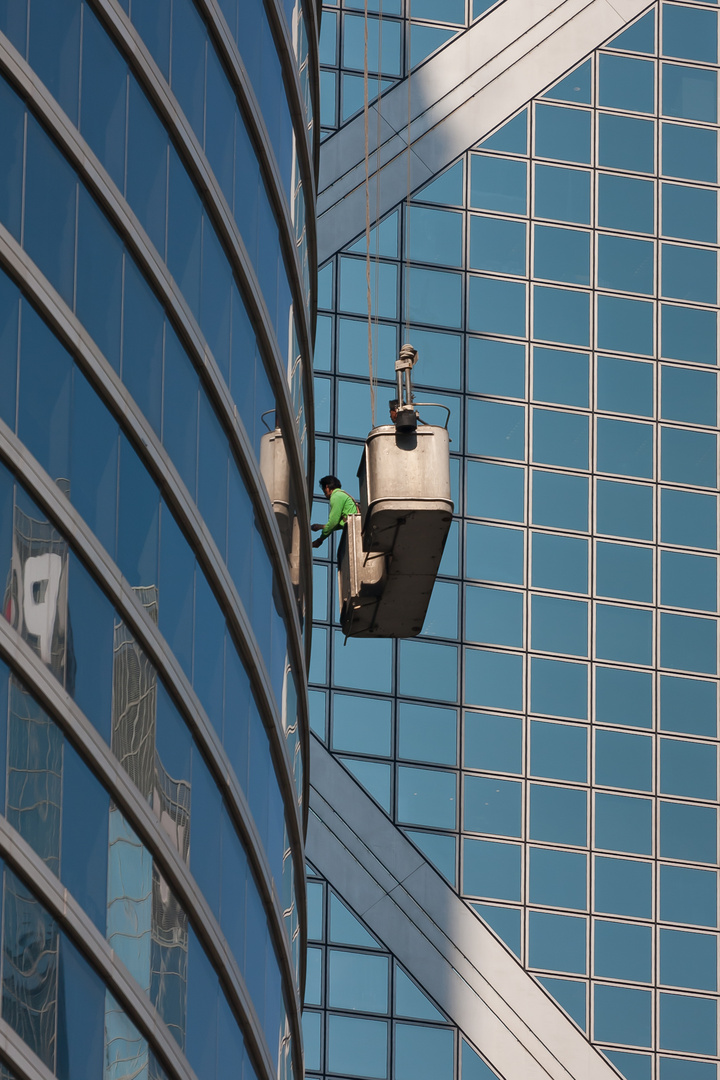 Window cleaner in Hongkong