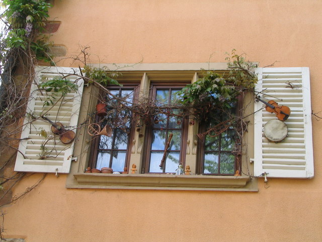 window dressing by Ingo Niestroj