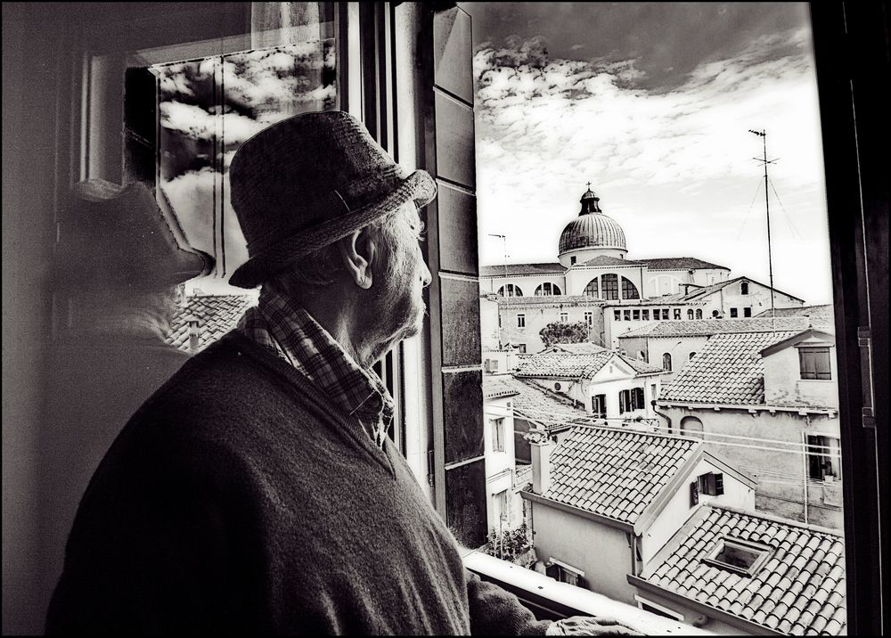 window in S.Pietro