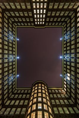 Hinterhöfe Bilder & Fotos