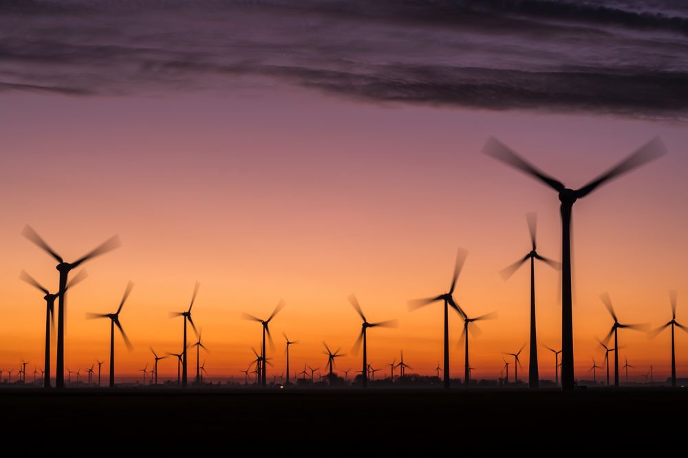 Windpark im Sonnenuntergang