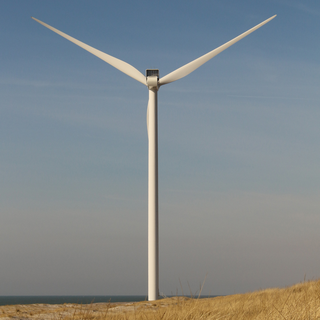 Windrad am Strand von Hvide Sande