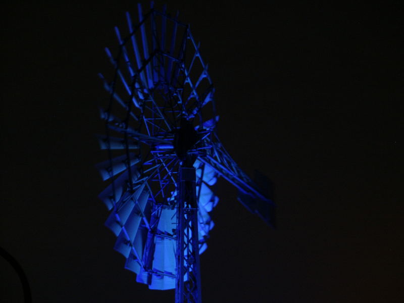 Windrad bei Nacht (LaPaDu)