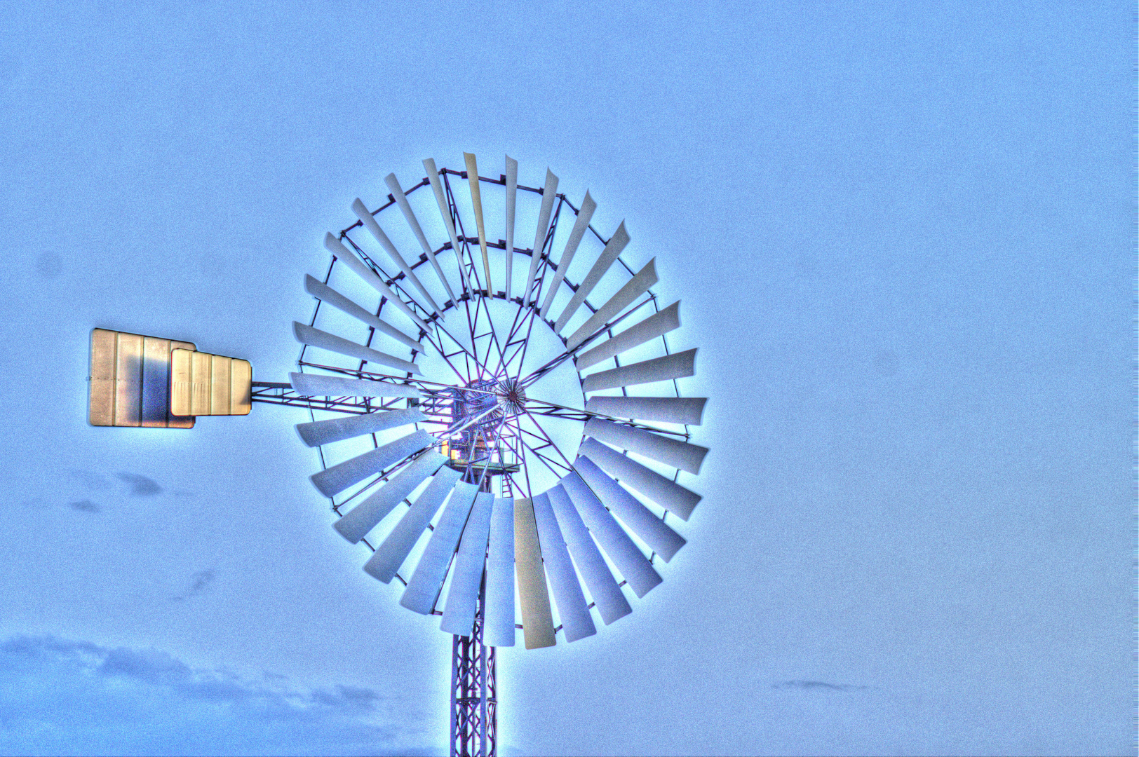 Windrad im Landschaftspark Duisburg-Nord