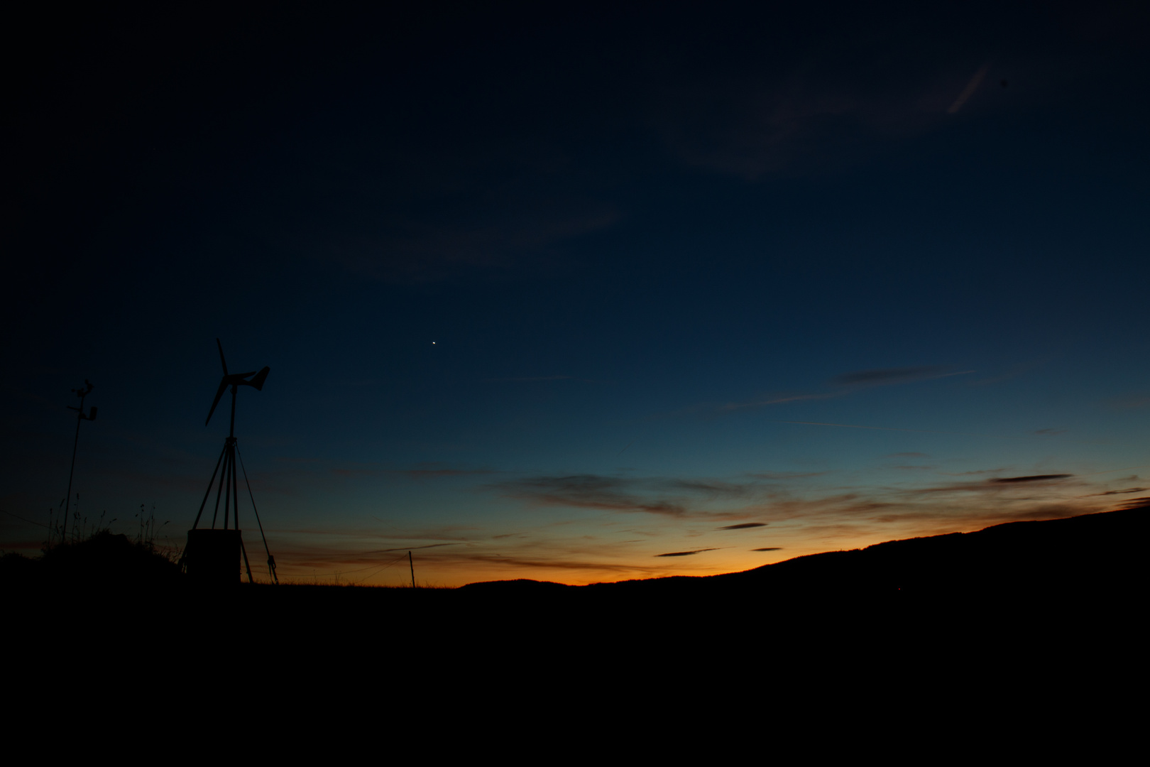 Windrad im Sonnenuntergang