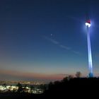 WINDRAD IN MÜNCHEN BEI NACHT