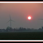 Windräder am Dorf