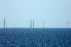 Windräder an der Küste von Egmond aan Zee
