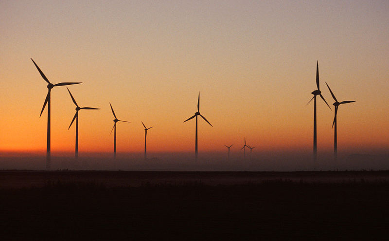 Windräder morgens bei Drentwede