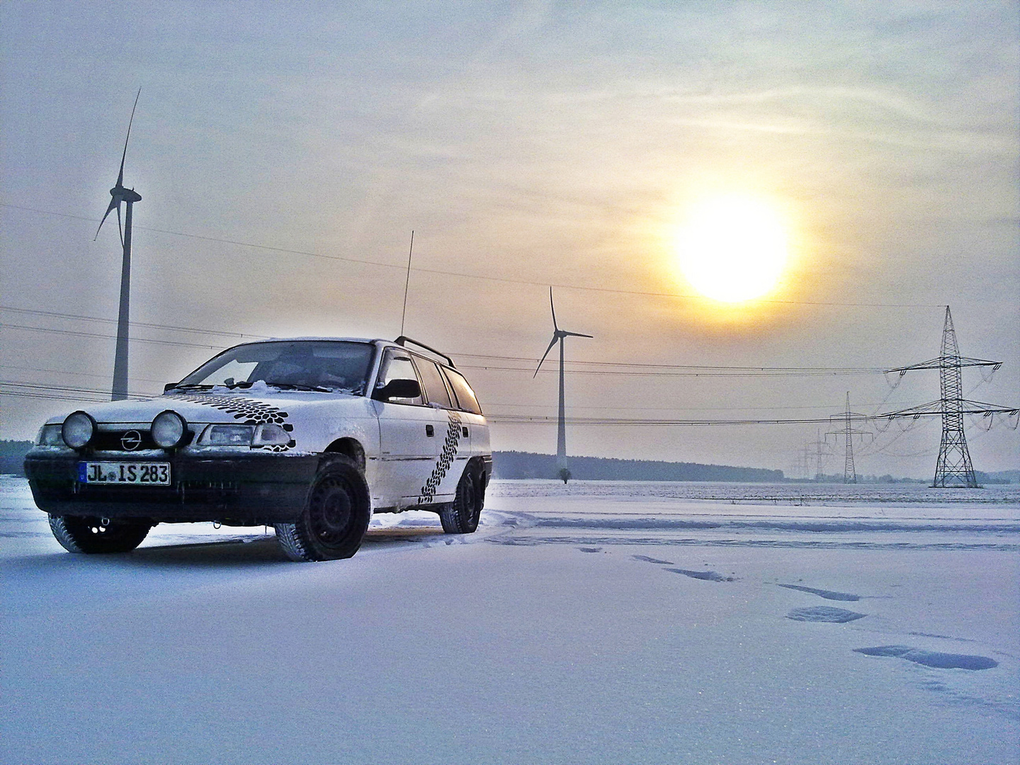 Windräder Winter PKW