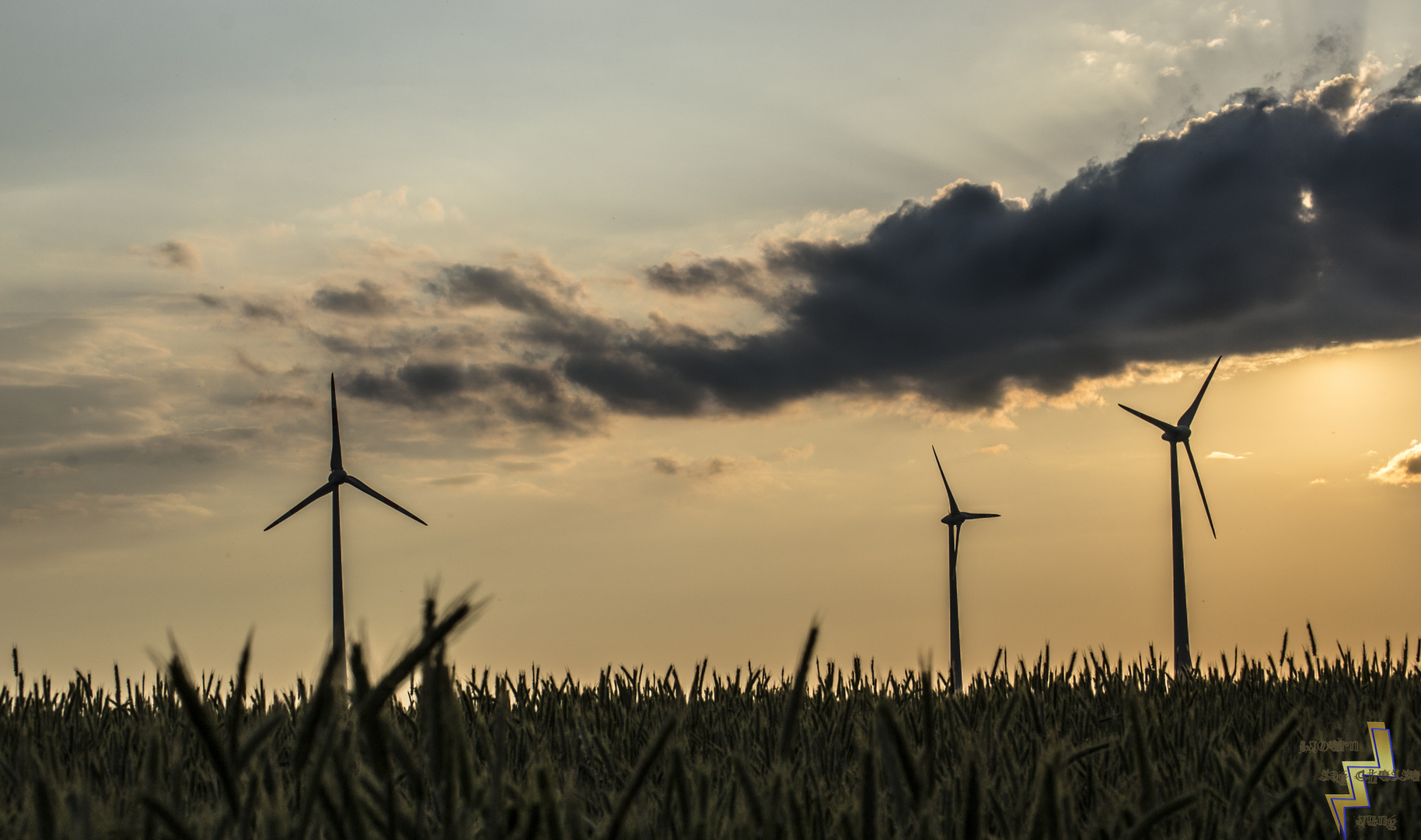 Windrädern auf ein Feld