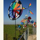 Windspiele an der Promenade in Cuxhaven Duhnen