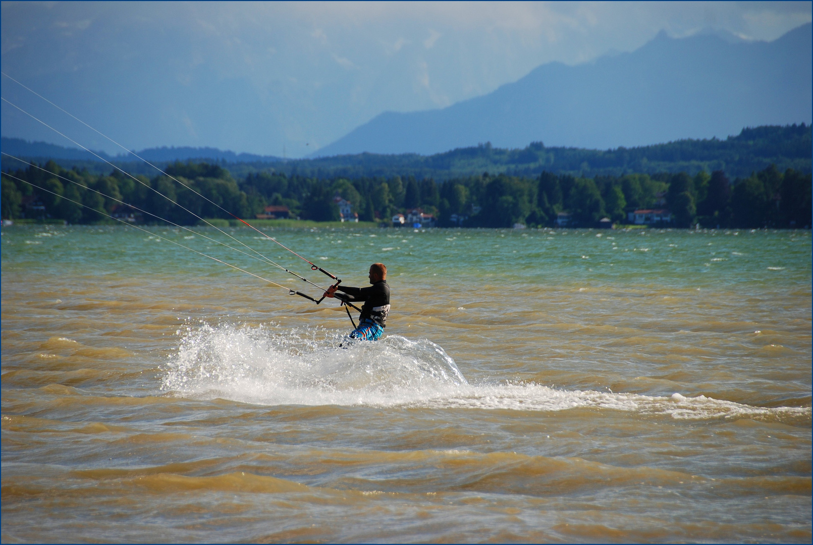 Windspiele: Kitesurfen