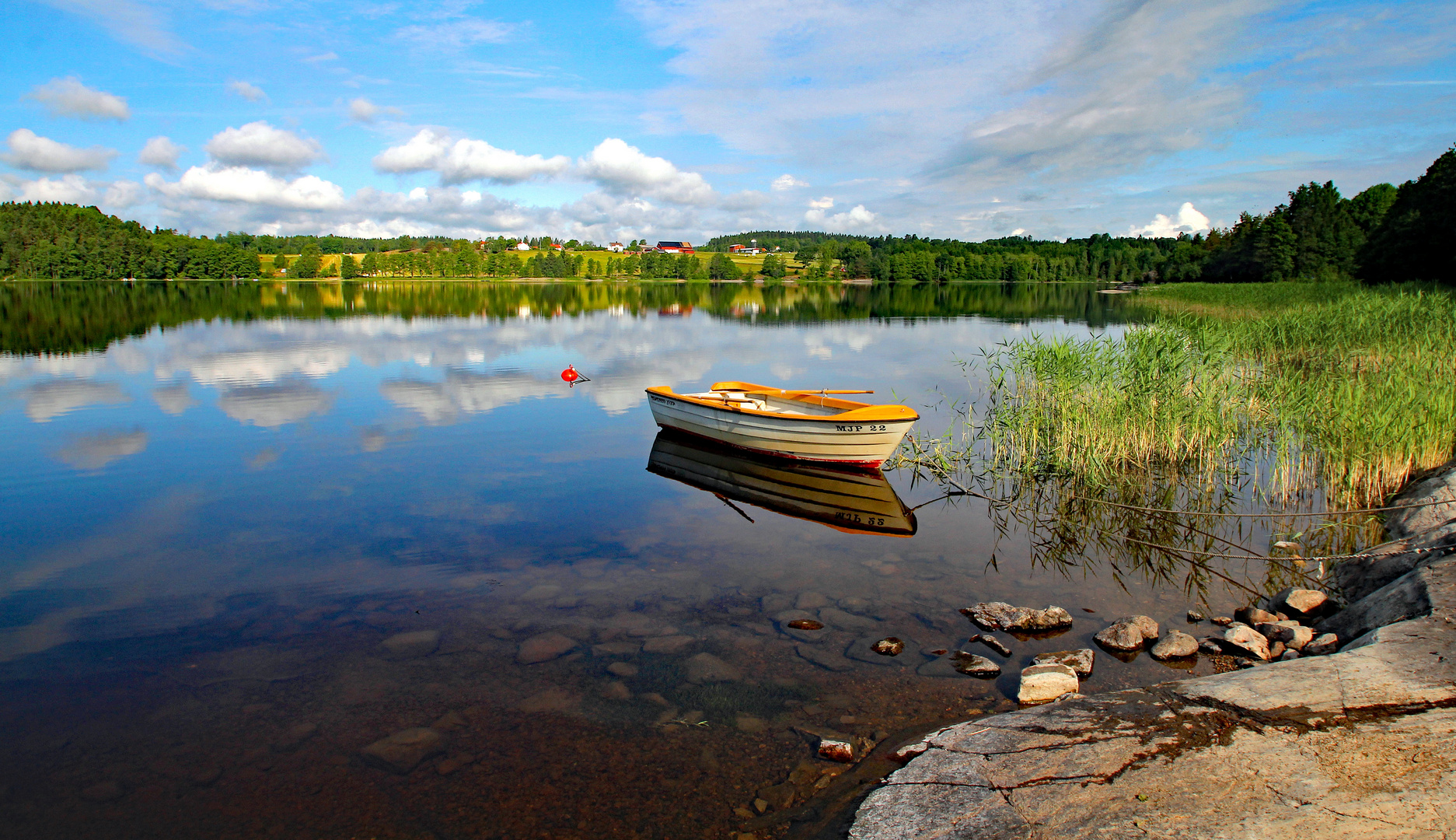 Windstille am See 