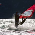 Windsurf al sorgere del sol