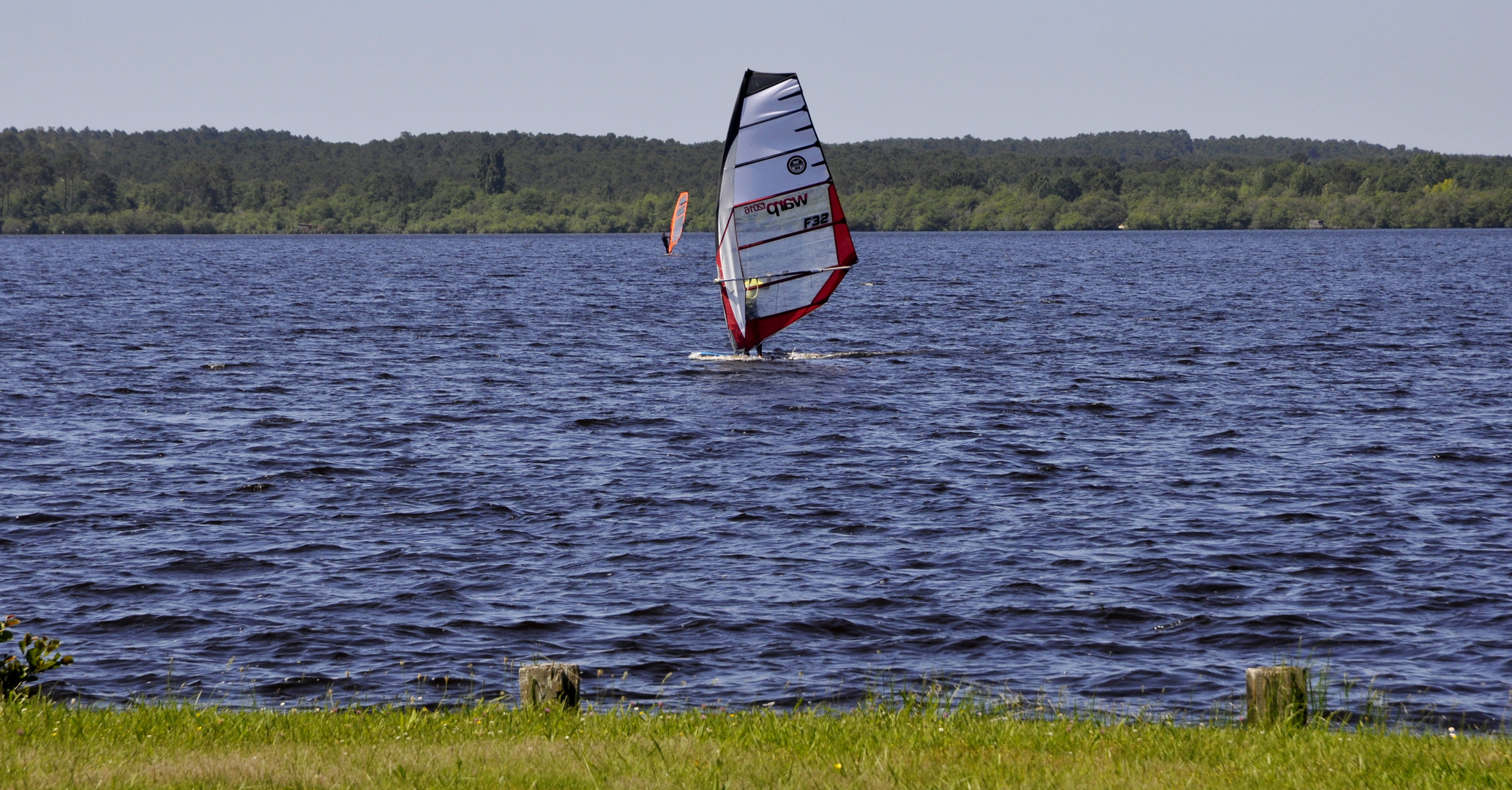 Windsurf sur le lac de Léon !