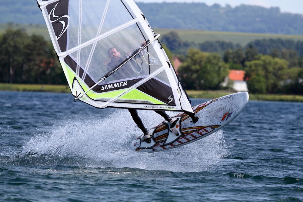 Windsurfen am Singliser See