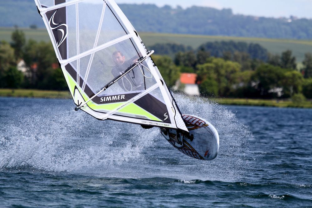 Windsurfen am Singliser See II