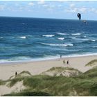 Windsurfer am Strand der Nordsee ,