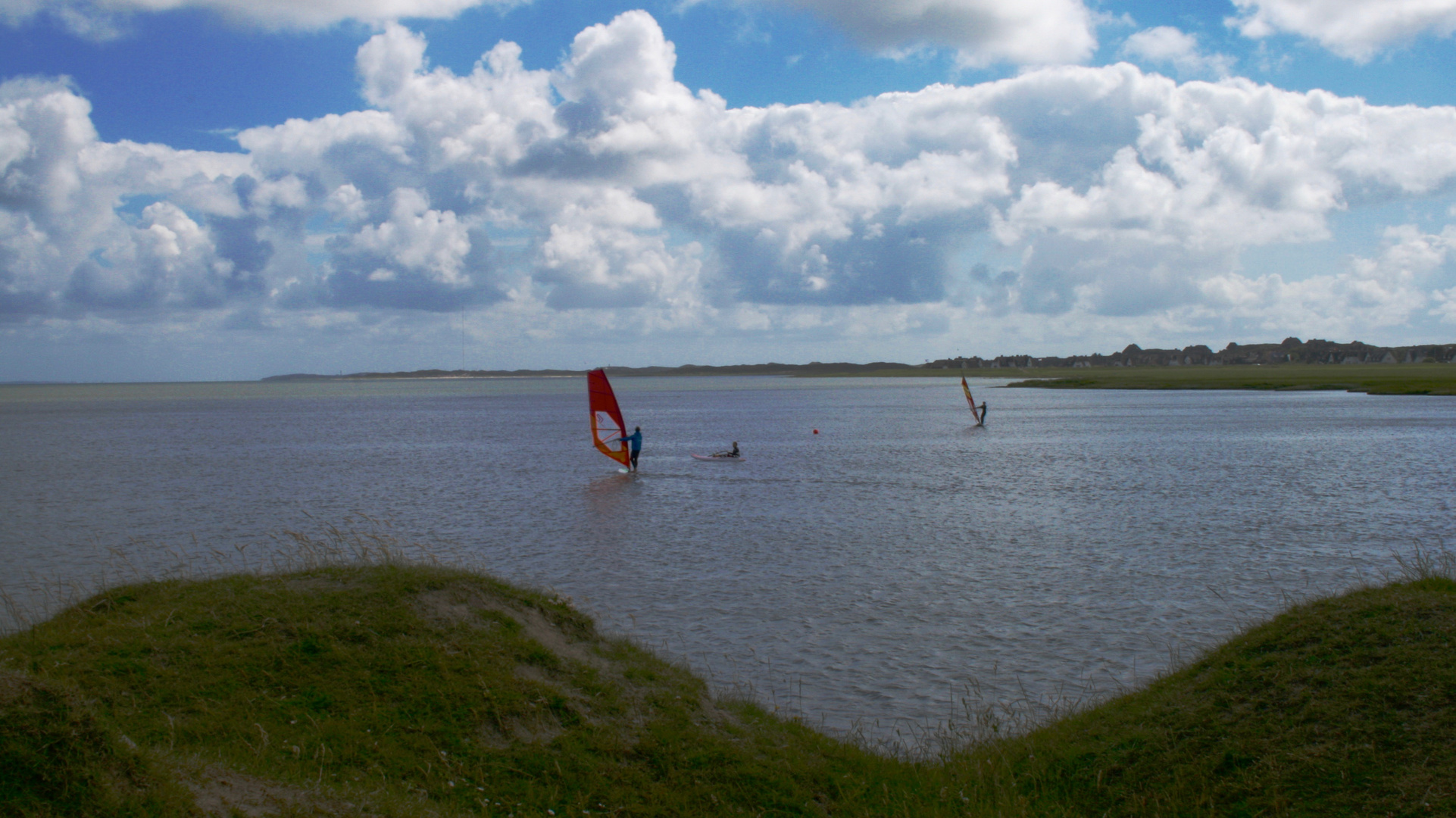 Windsurfer im Wattenmeer bei Rantum