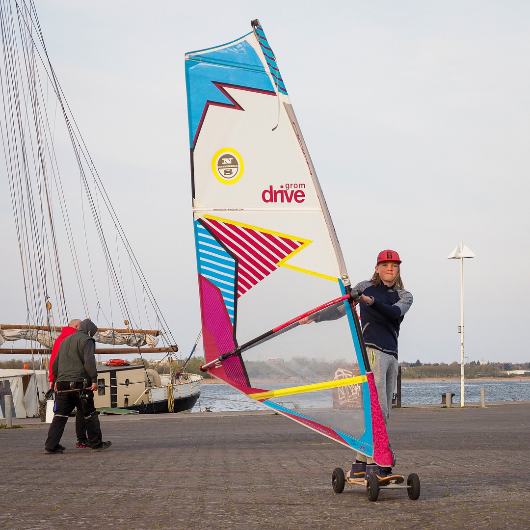 Windsurfing-Gleitfahrt auf der Haedgehalbinsel