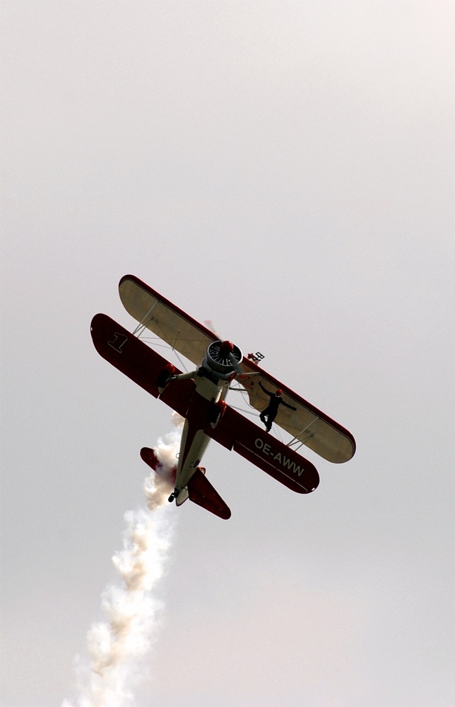 Wing walk