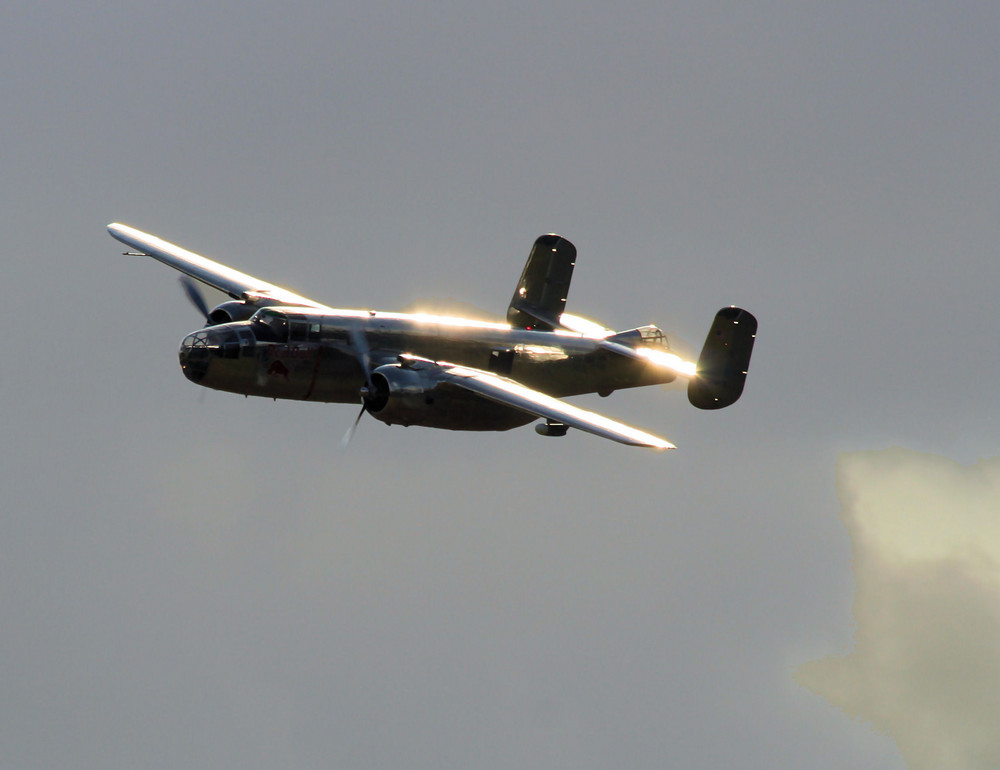 wings & wheels  B-25 Fleying Bulls