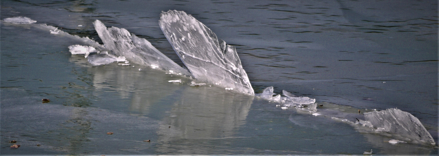 Winter 2018 - kleine Eisberge im Dortmund-Ems-Kanal