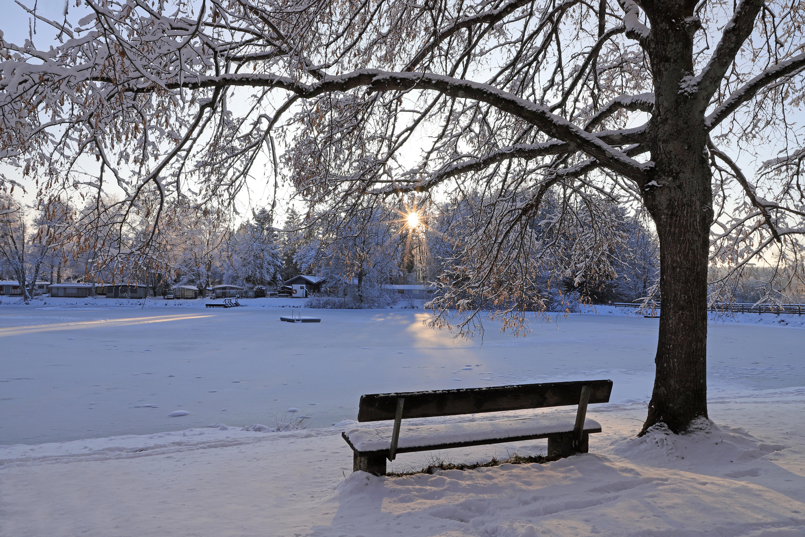 Winter am Campingplatzsee