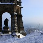 Winter am Denkmal
