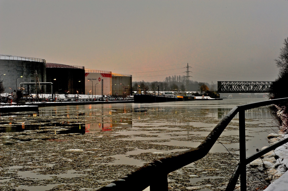 Winter am Kanal