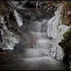 Winter am kleinen Bach