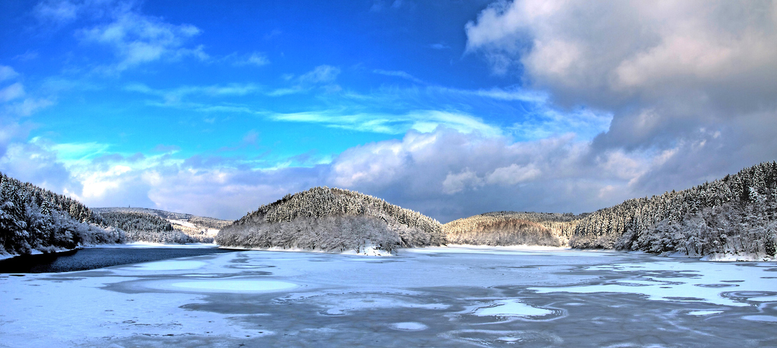 Winter an der Aggertalsperre ...