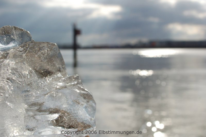 Winter an der Elbe