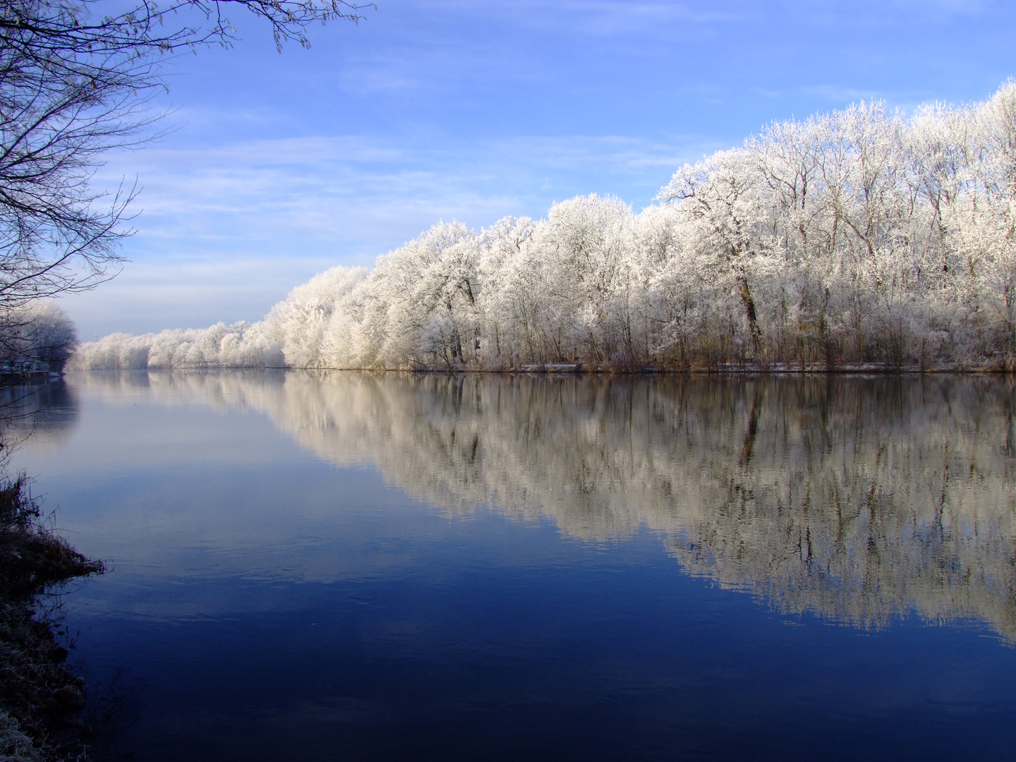 Winter an der Saale