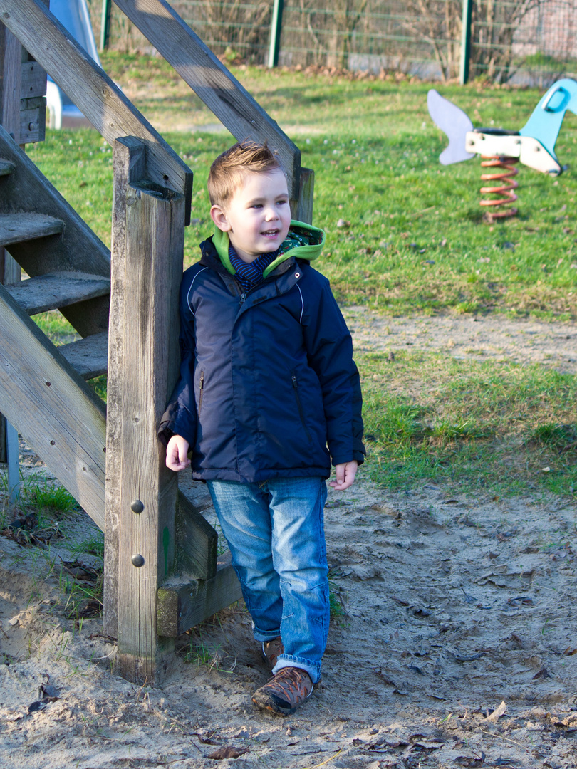 Winter auf dem Spielplatz