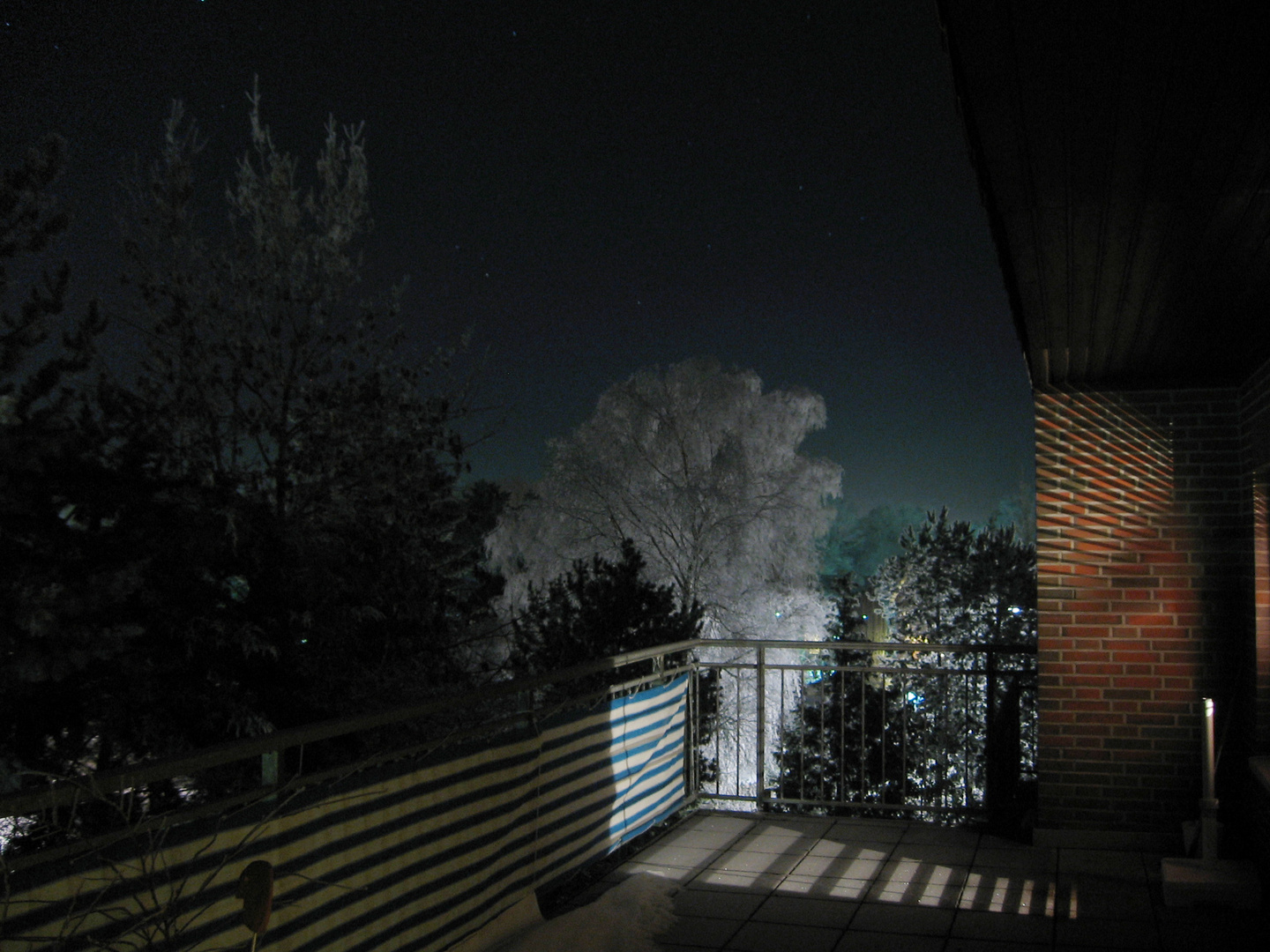 winter balkon schnee emden