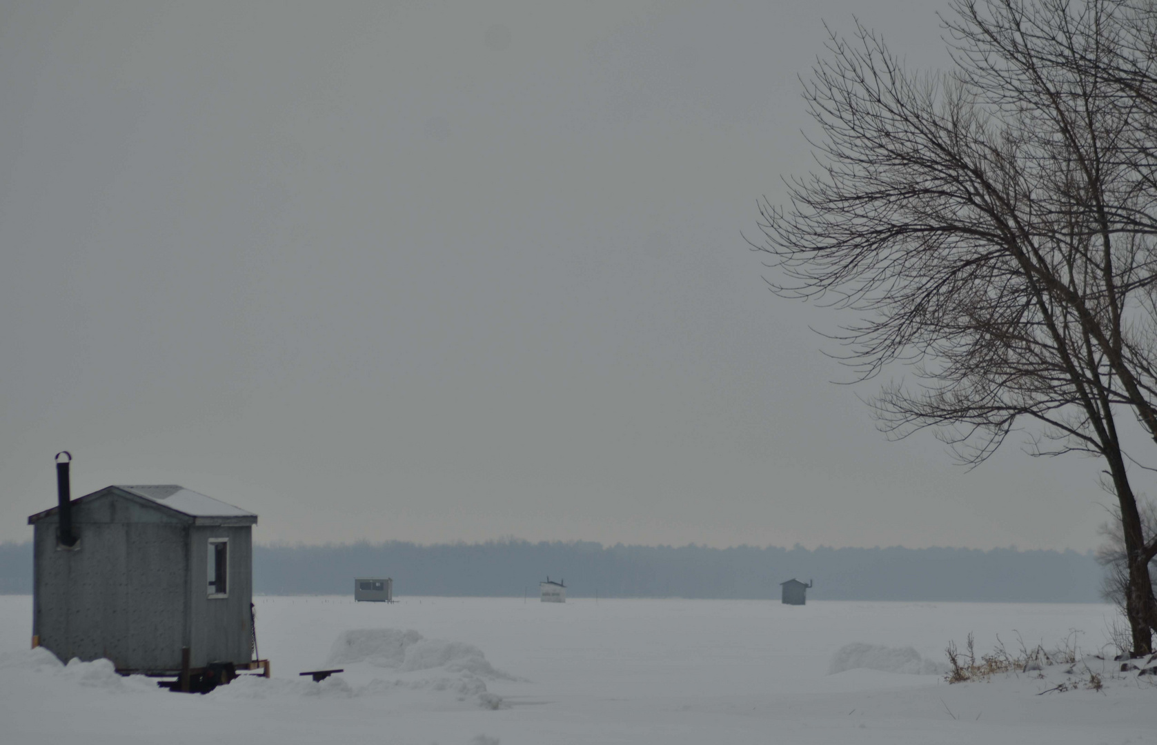 winter camp for ice fishing 3